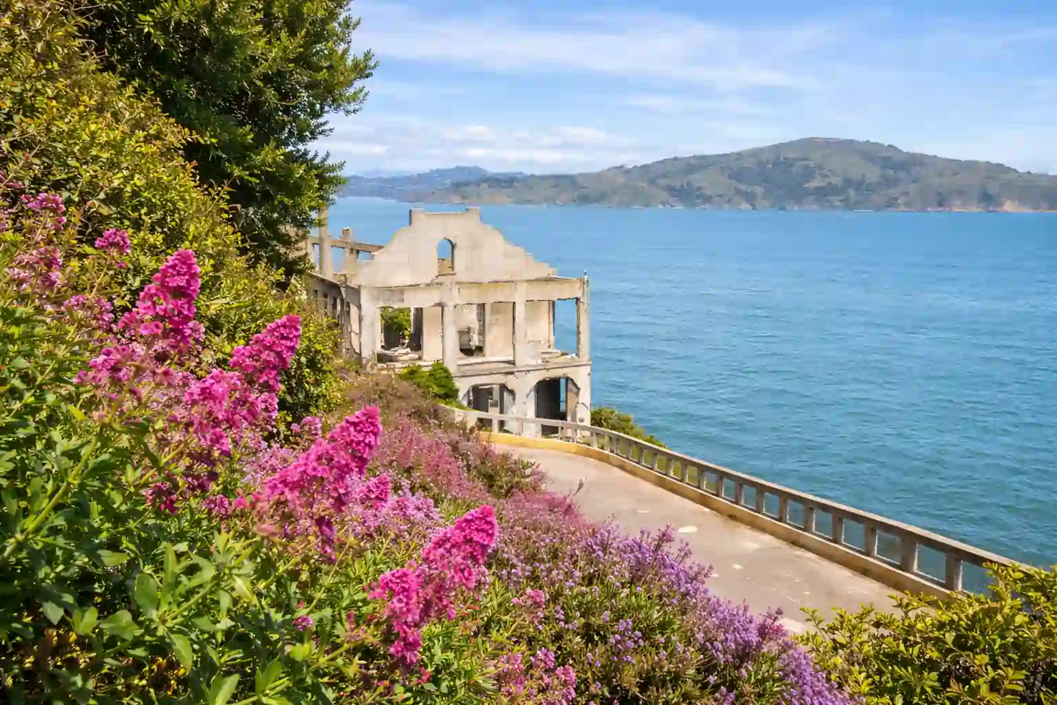 best time to visit the alcatraz gardens
